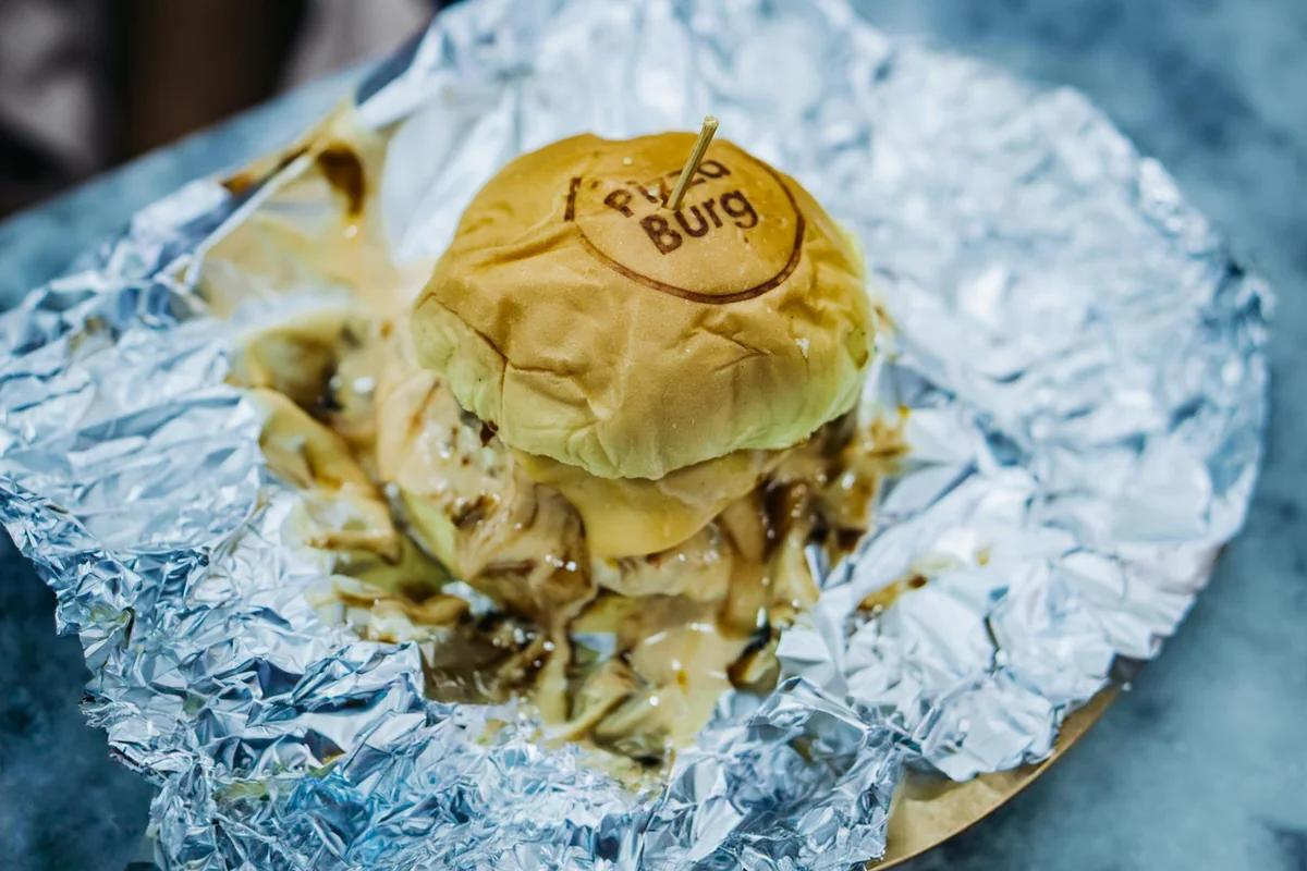 原來可以這樣點！包裝改紙包，吃起來超乾淨的麥當勞巨無霸