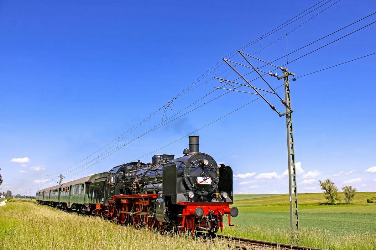木製頭牌重現1972年最後3重連！岡山鐵道迷花2個月復刻經典畫面