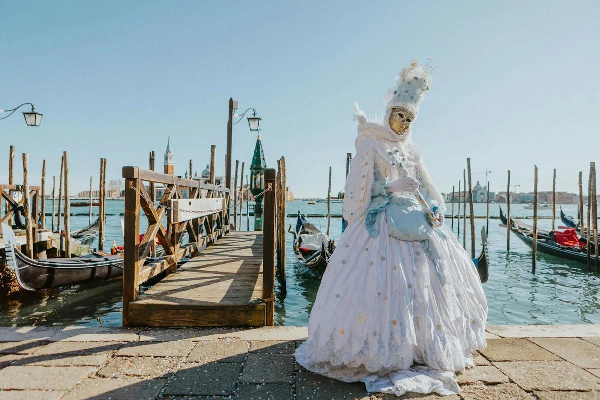 誕生20年的招財貓「彥根喵」逆襲：原本限定推出竟成永久吉祥物