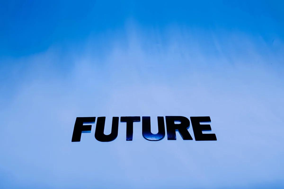 北海道中學生用200張未來卡組出夢想！冷凍祖父母、尾巴樂器超狂點子 ／ Photo by Tara Winstead