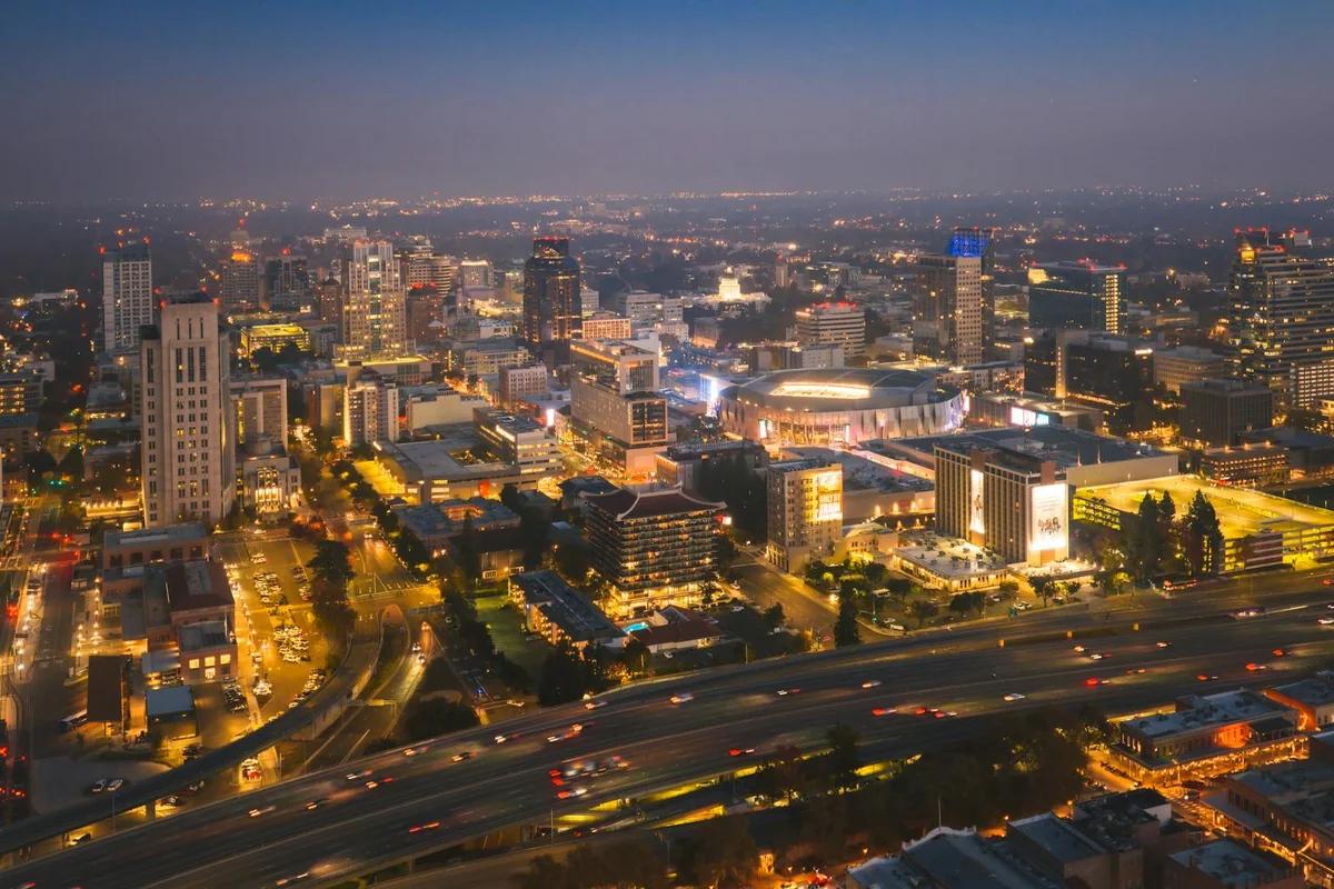 池井戶潤2026新作《布蒂克》第3話搶先看！夏空篇章揭秋都轉折