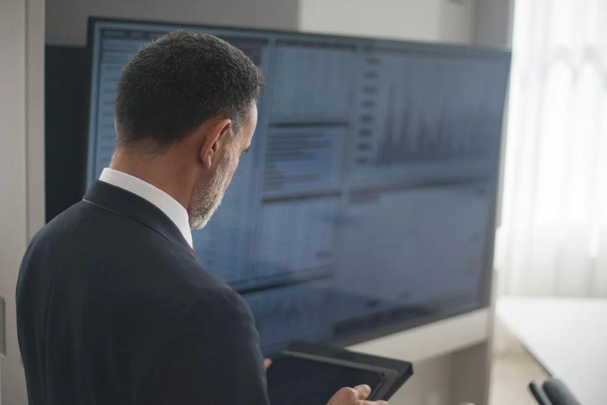 哈佛大學驚見中國美人陷阱！前自衛隊將領揭日本情報落後真相 ／ Photo by Kampus Production