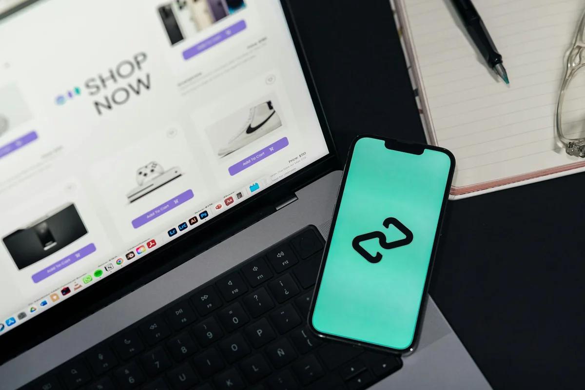 孤獨感→購物→上癮！研究揭網購成癮的隱藏心理鏈