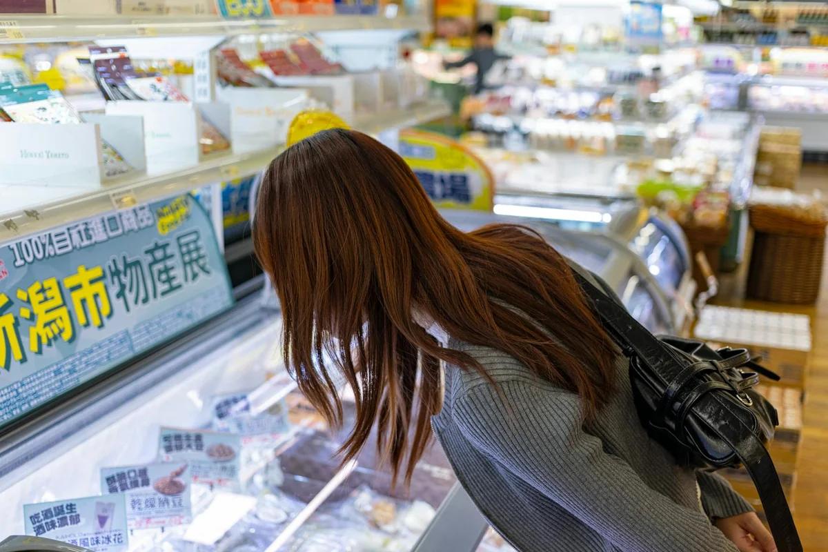 日超商推4款極限口味便當！卡路里爆表、咖哩粉直接埋進馬鈴薯沙拉