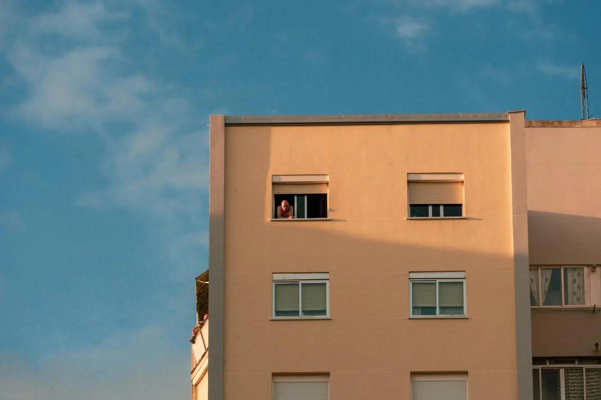 一人生活自由多，卻也容易陷入孤立——日本4成家庭將成「個・孤」時代