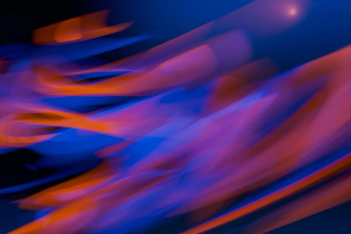 40歲笑星成日本代表！他為何迷上這項結合足球與桌球的新運動？