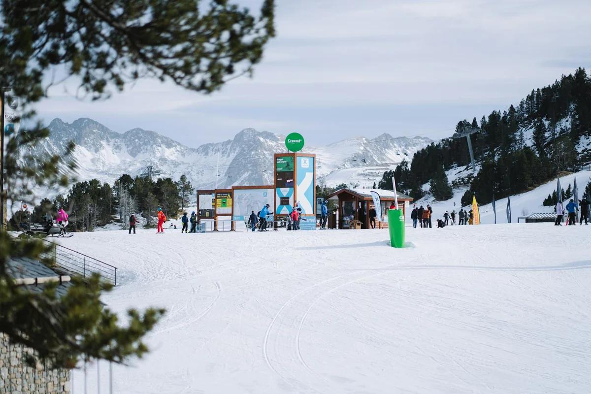 珠海滑雪新地標！萬雪匯開幕評價兩極：雪道短、訊號差