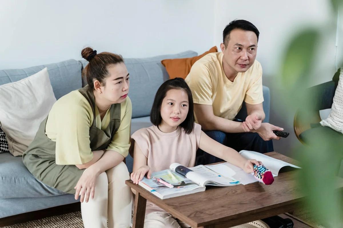 日本殺人案50%竟是親人所為！漫畫揭密：10代少女產子、8050家庭的黑暗面