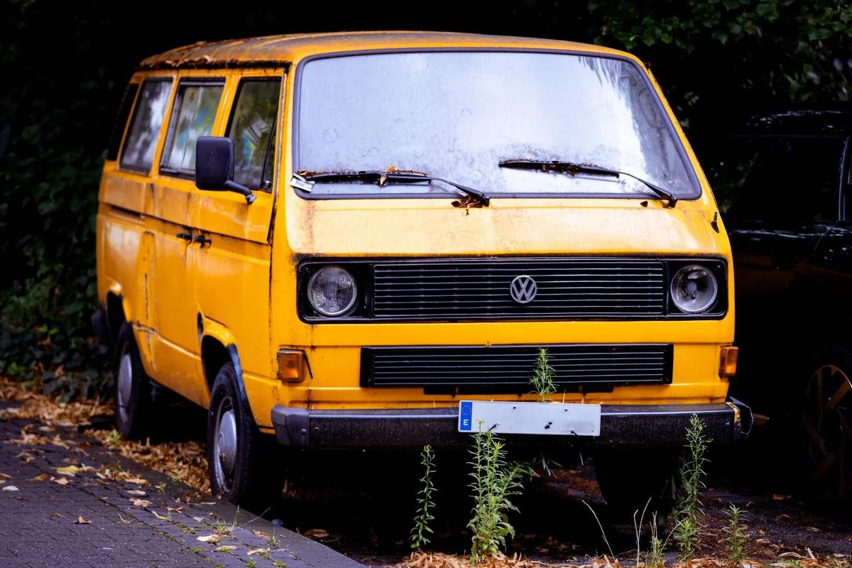 吉隆坡隱藏版森林旅館！58美元一晚睡進卡車車廂