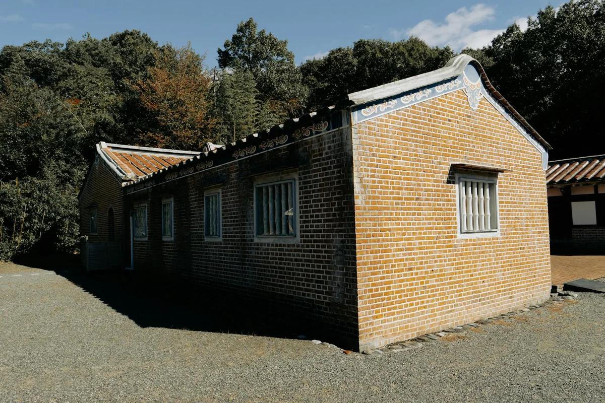 《風，薫る》女主角父親的真實人生：為女兒奔走良緣，卻與戲中「ばけばけ」大不同 ／ Photo by Huu Huynh