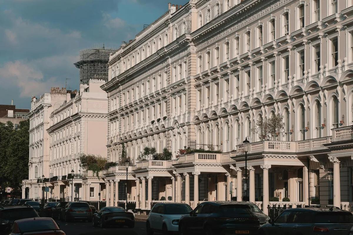 倫敦街頭靈感化為豪華車款！Jaguar Land Rover 推出限量版「貝爾格拉維亞」與「霍克斯頓」