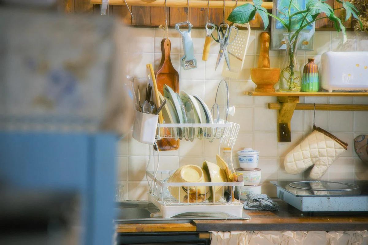 洗碗後怎麼乾？布巾、廚房紙巾、自然乾燥大比拼！ ／ Photo by Hoài  Nam