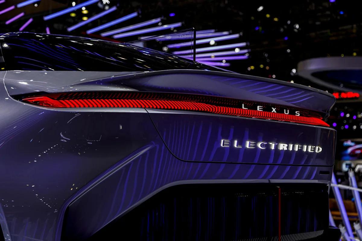 索尼本田高級電動車無售即停！設計醜評與開發僵局曝光