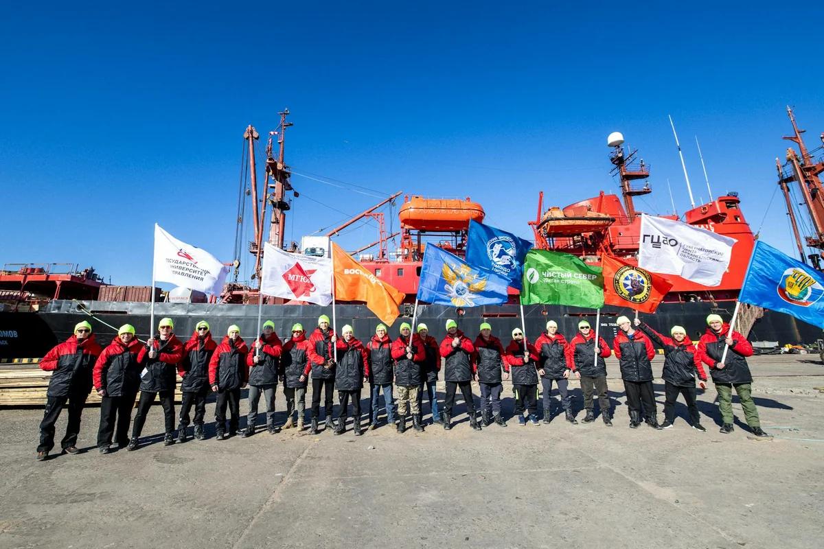 南極科考隊為何堅持現場觀測？百年傳統背後的科學信仰