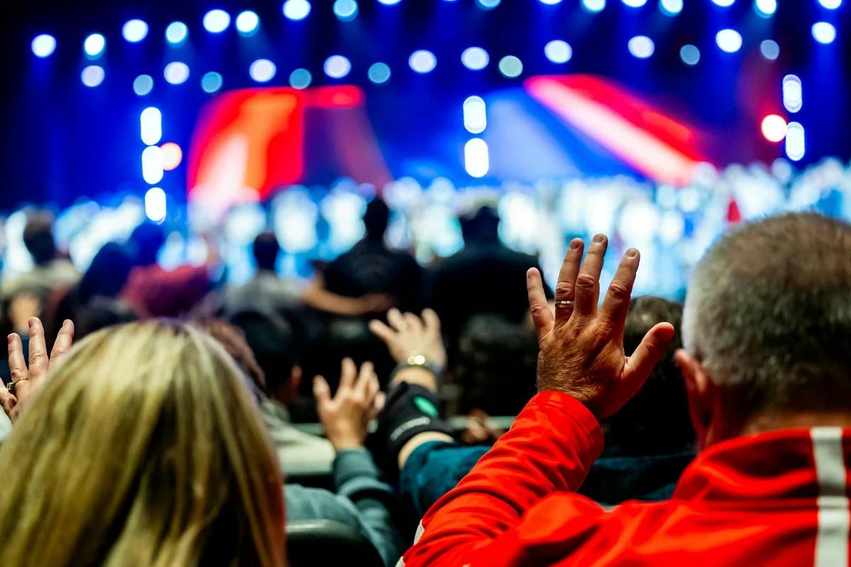 梅宮安娜小指骨折苦笑：「ざまあみろ」聲不斷，網酸心聲曝光 ／ Photo by Caleb Oquendo