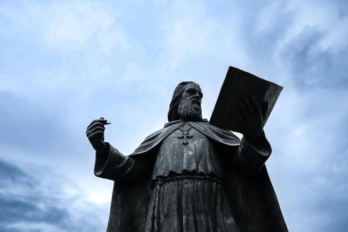 川普公開批評教皇利奧十四 攻擊其對戰爭立場