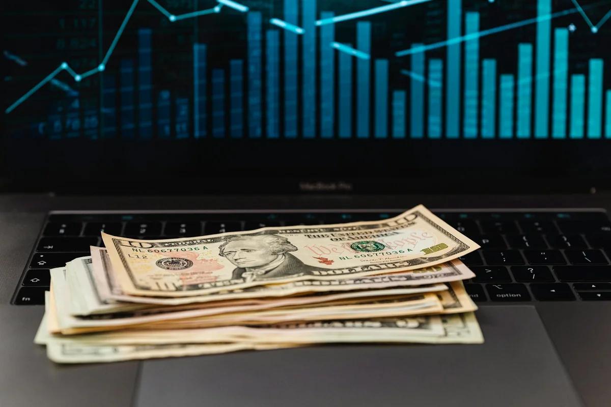 100萬日圓1年利息最多9961日圓!2026年4月日本高金利網銀排行榜 / Photo by www.kaboompics.com