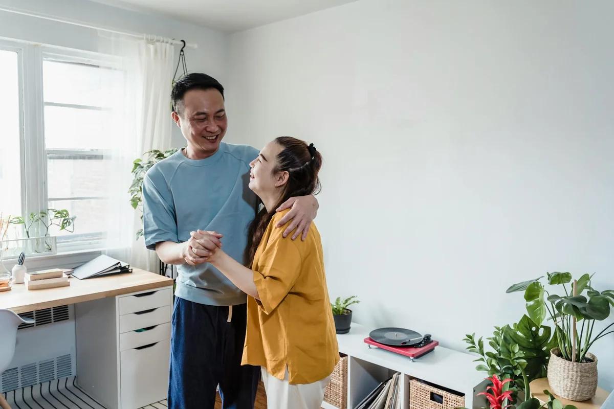 衛生觀念差異引爆婆媳矛盾!同居家庭如何和平解套? / Photo by Annushka Ahuja