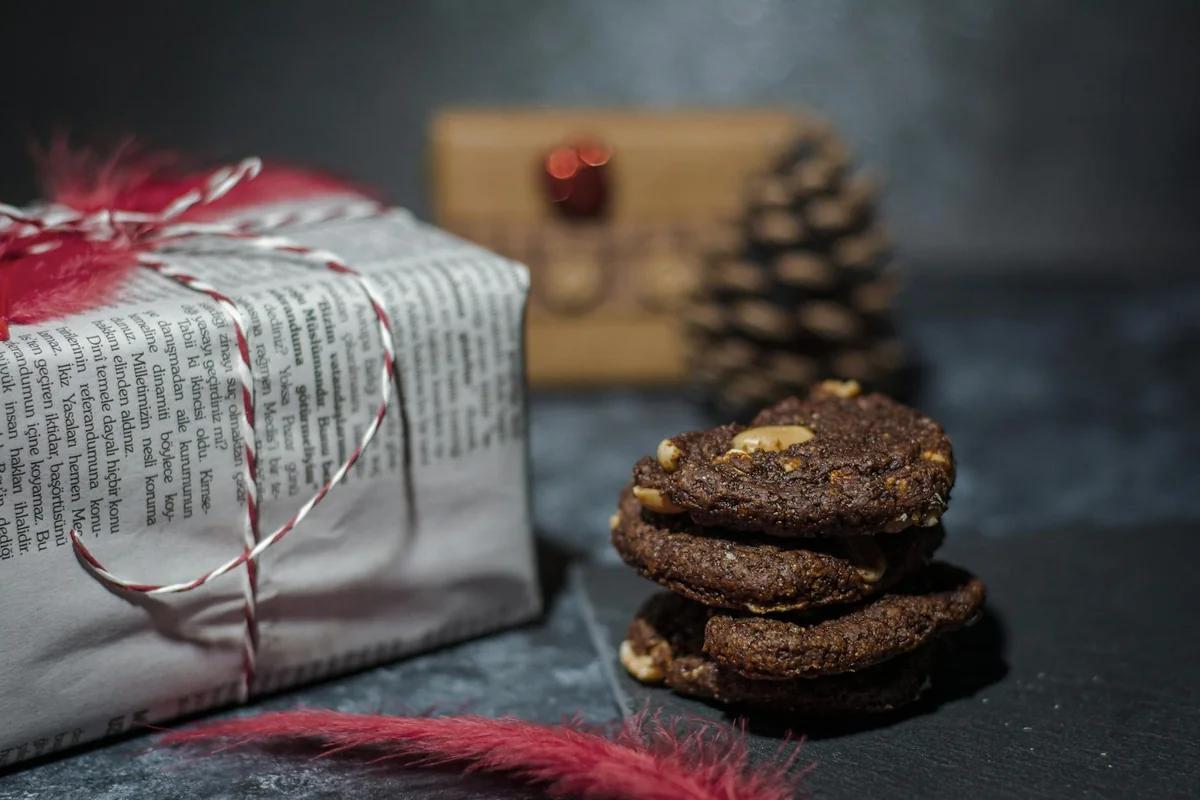 母の日限定!摩洛哥咖啡品牌推奢華咖啡罐與大紅絲帶點綴的甜點盒 / Photo by Çiğdem Bilgin